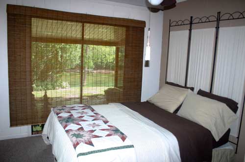 River cabin bedroom