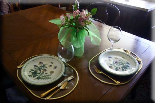 Green, pink and purple placesetting.