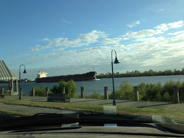 ship on the Mississippi